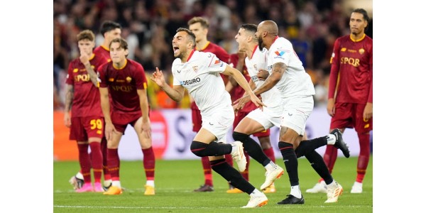 El Sevilla FC gana títulos consecutivos de la Europa League